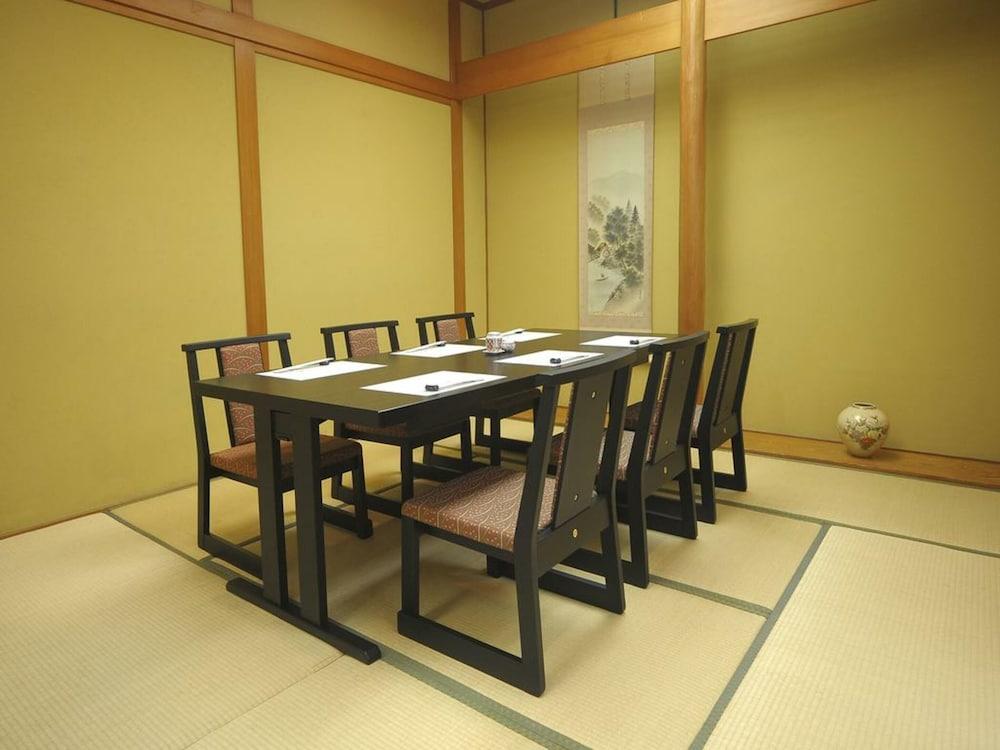 อาร์ต โฮเต็ล คาโงชิมะ Hotel คาโกชิมะ ภายนอก รูปภาพ